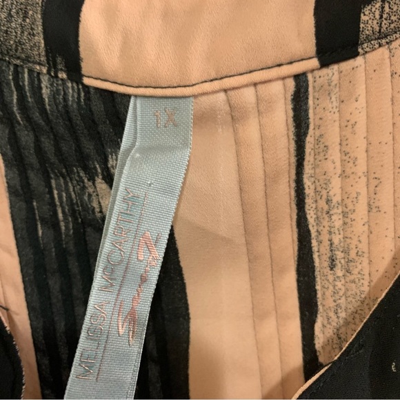 Melissa McCarthy Seven7 Women’s Button Front Blouse  Abstract Print – Size 1X - Picture 3 of 8